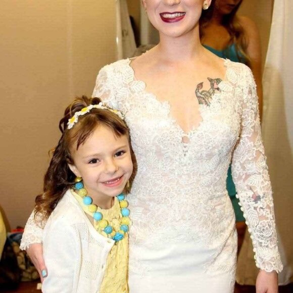 Beaded Lace Plunge Neckline wedding dress - Picture 6 of 6